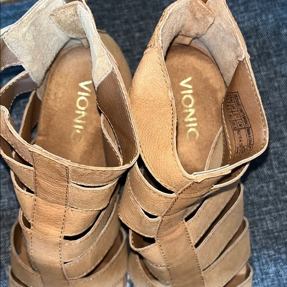 Vionic Harlow open-toe ankle bootie sandals in caramel. 8.5 - Picture 6 of 9